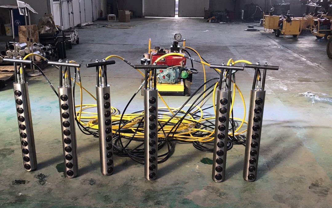 液压柱塞式劈裂棒开矿石破石头静态爆破岩石劈裂机生产厂家_哔哩哔哩