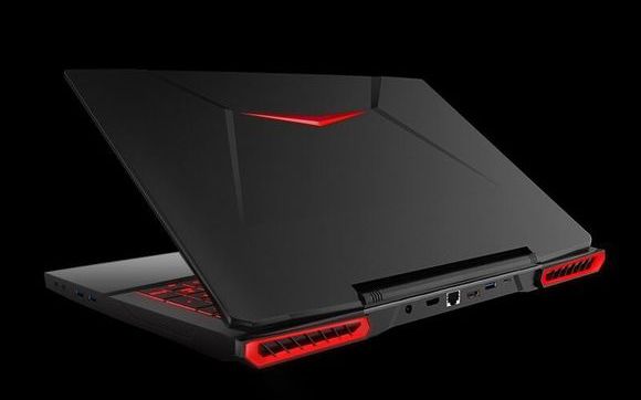 开箱神舟战神z7kp7d2开机使用娱乐大师跑分ow试玩娱乐向