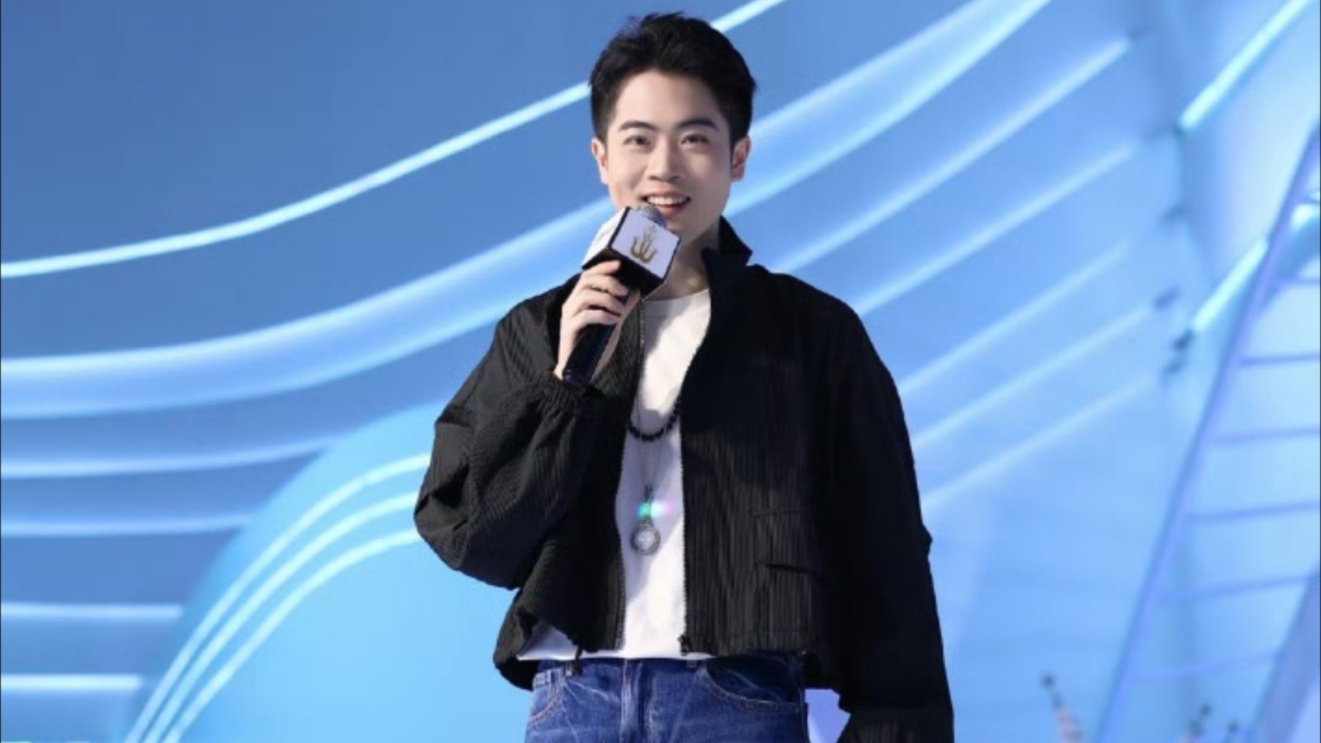 【杨天翔】小阿天也是跟上潮流晚起(文艺的)抽象来了😂-明灯花开三千故-明灯花开三千故-哔哩哔哩视频