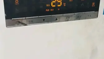 空调坏了，维修工开价八百不包修好，小伙一分钱不花轻松解决