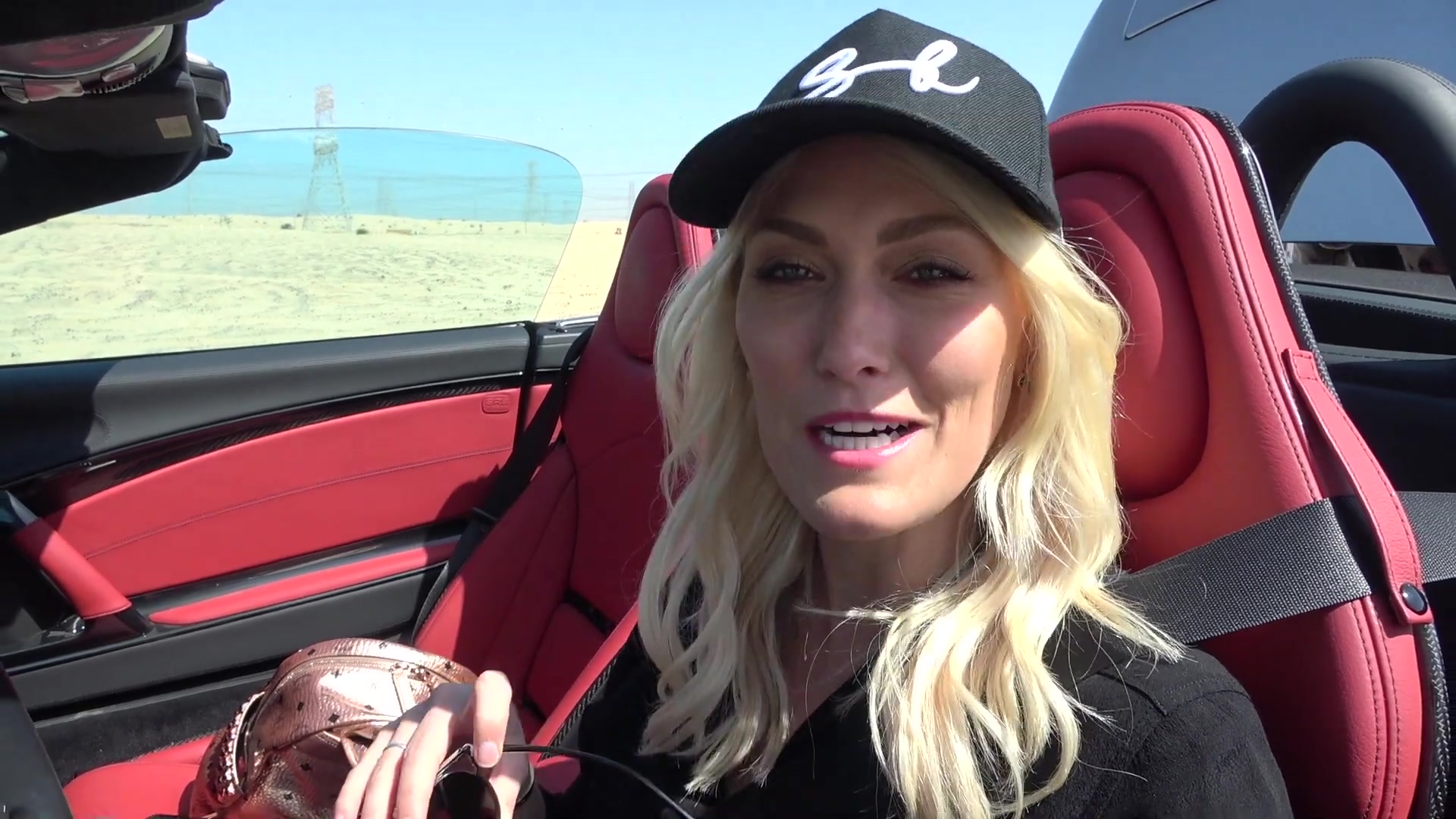 im on top gear with the stig(我和stig在一起)