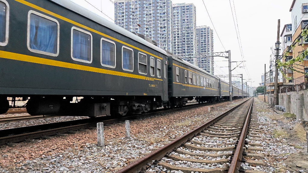 t397 青岛-深圳 本务机车南局南段和谐d1d0237 0392