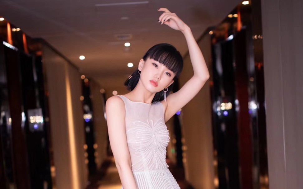 黄龄最新专辑《醉》采访提许嵩部分_哔哩哔哩 (゜-゜)つロ 干杯