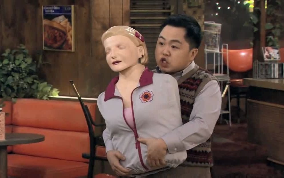 [图]2.Broke.Girls.S04E09.And.the.Past.and.the.Furious.——Han带了他的“Sex-Doll”，中文版