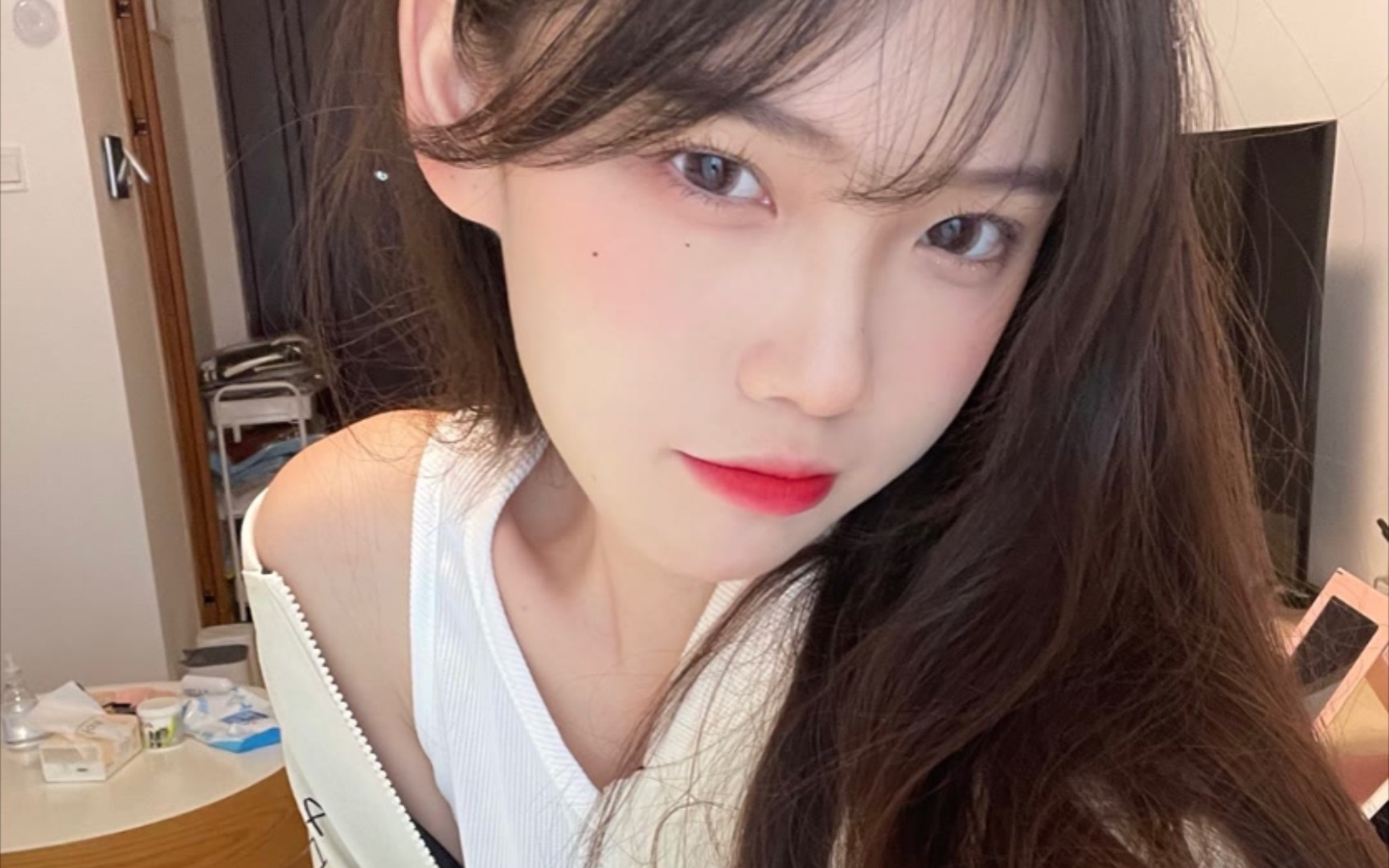 "00后 不得不爱的女孩子"