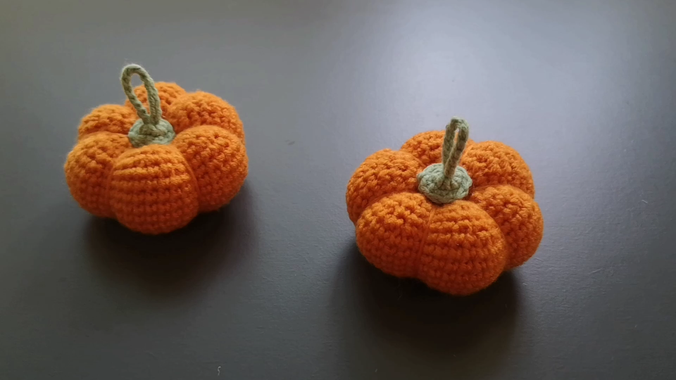 超可爱迷你小南瓜手工钩织挂件,创意手工diy毛线钩针编织瓜果(二)