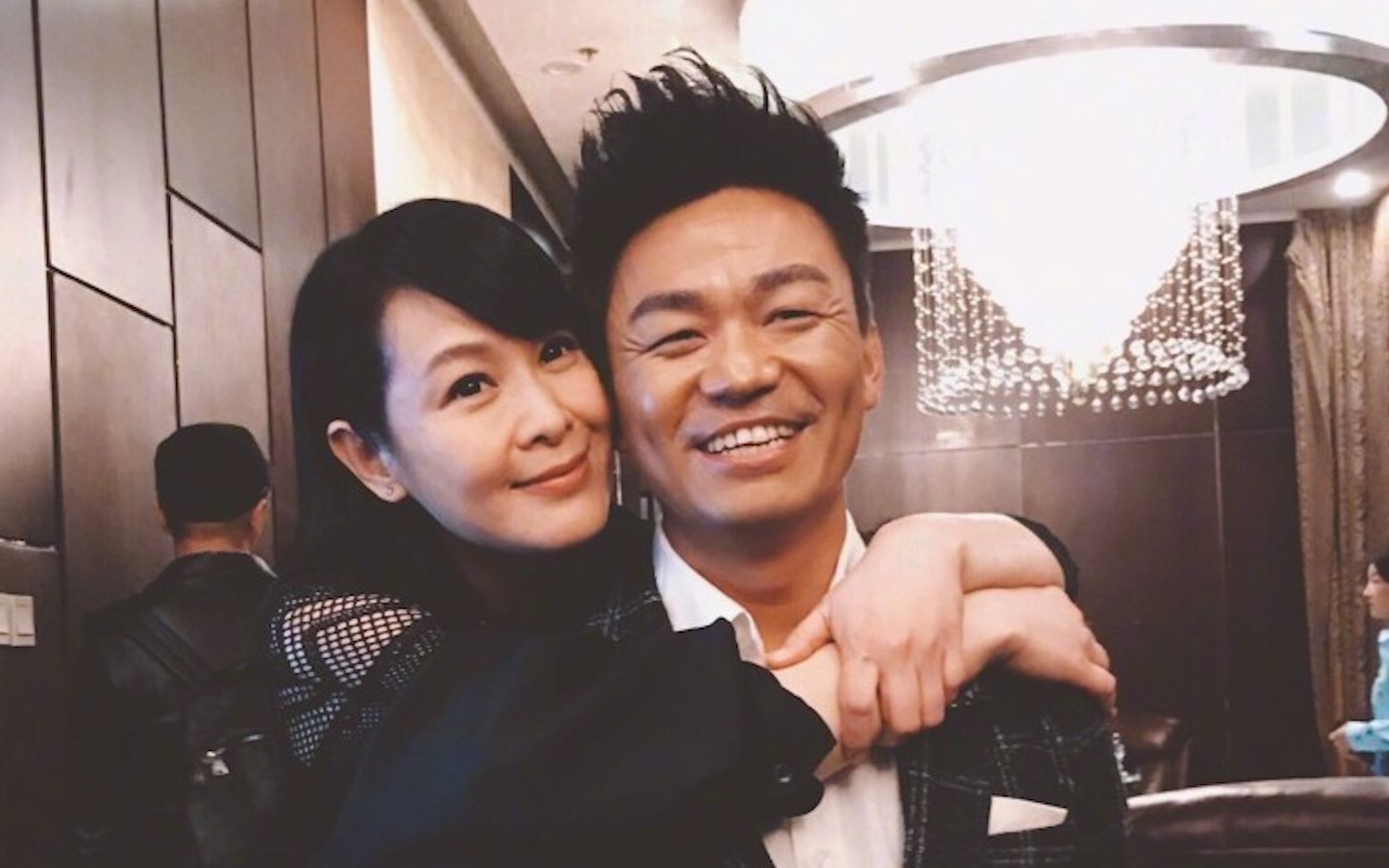 王宝强和刘若英关系曝光,让人难以相信,私下竟然还叫他"傻根"_哔哩