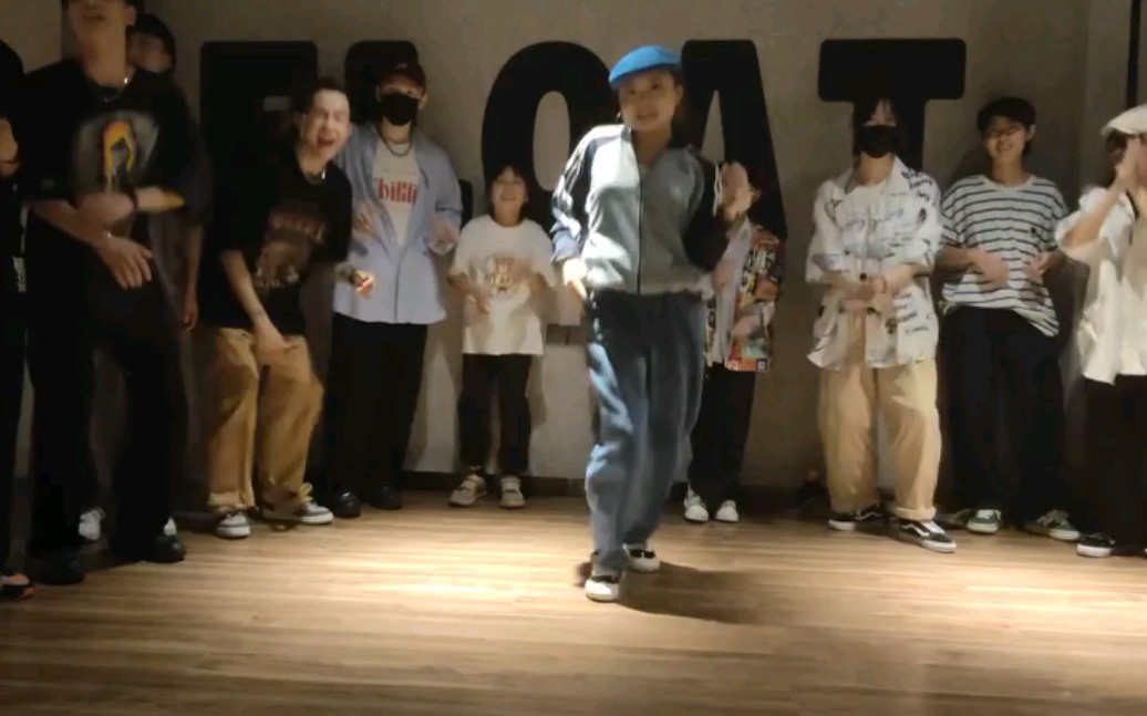 【LOCKING】日本女Loker Miral freestyle solo[据说会来这街5]哔哩哔哩bilibili