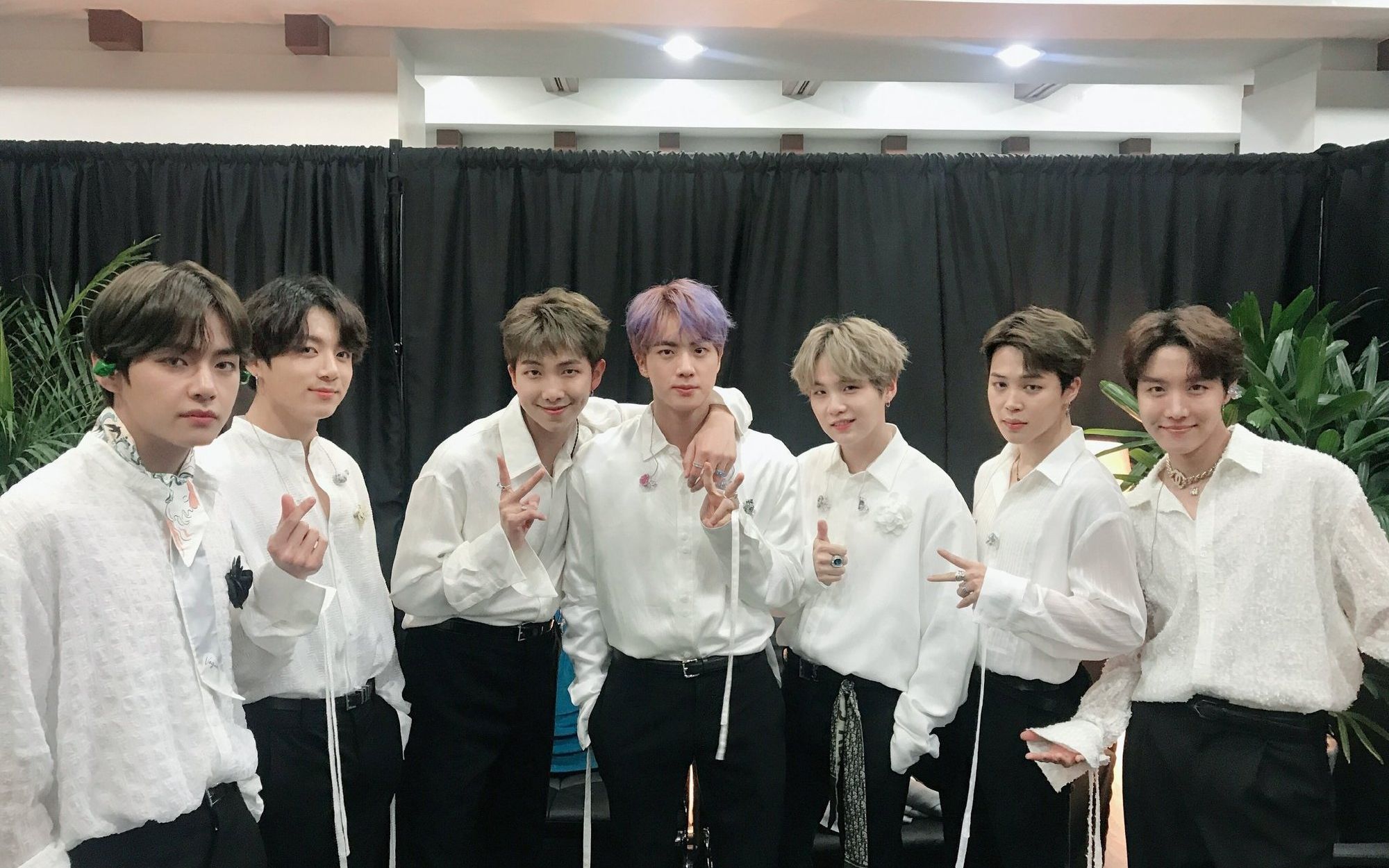 防弹少年团2021台历挂历开箱