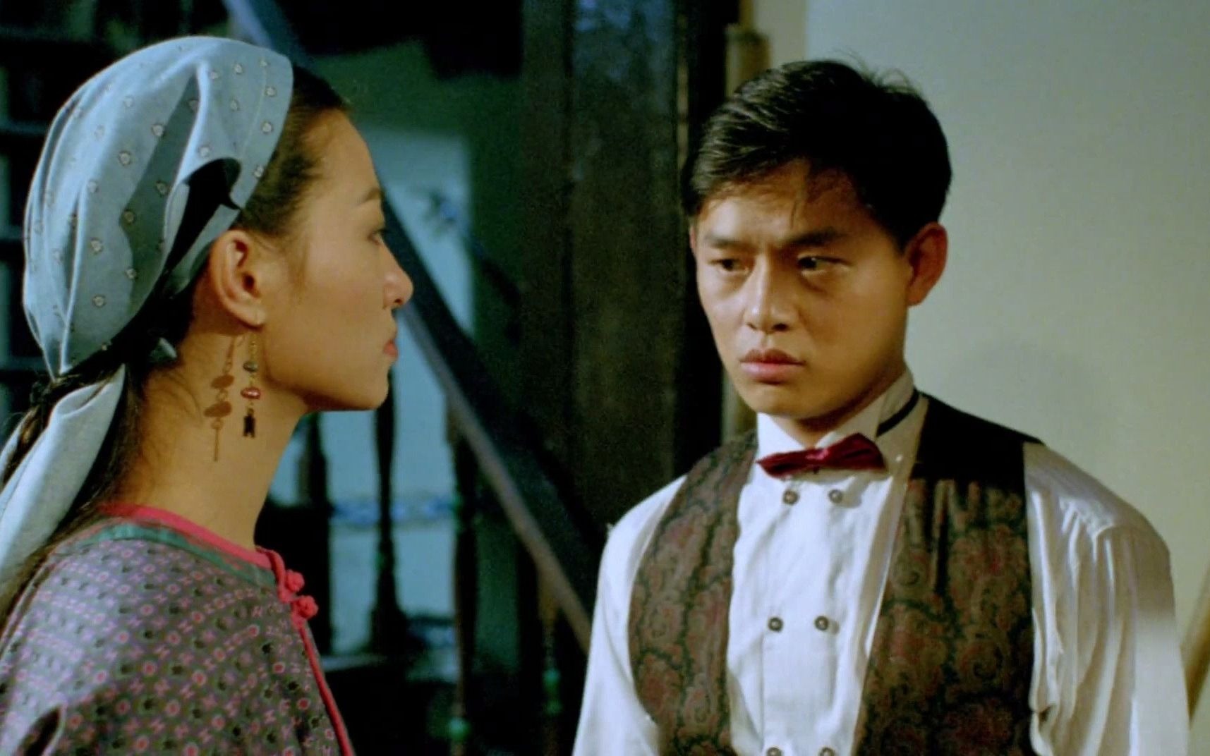 灵幻至尊:运高拿回一条兜肚,母亲知道出处后,立马去打人_哔哩哔哩