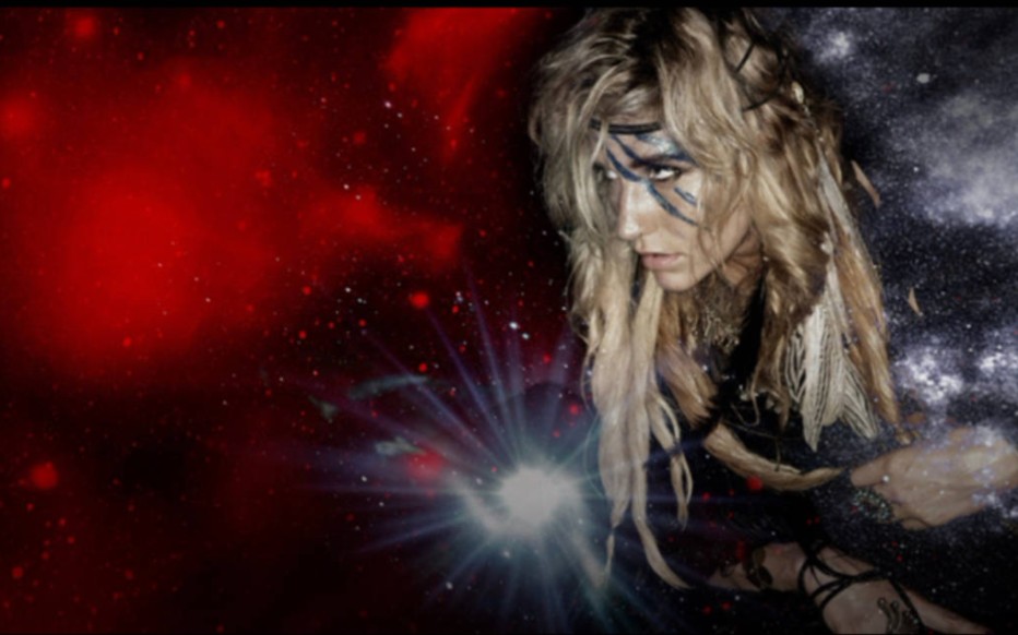 [图]钱婆【Ke$ha|Kesha】“The Last Girl On Earth Tour”担任美妆博主黎汉娜演唱会特邀嘉宾（现场live）