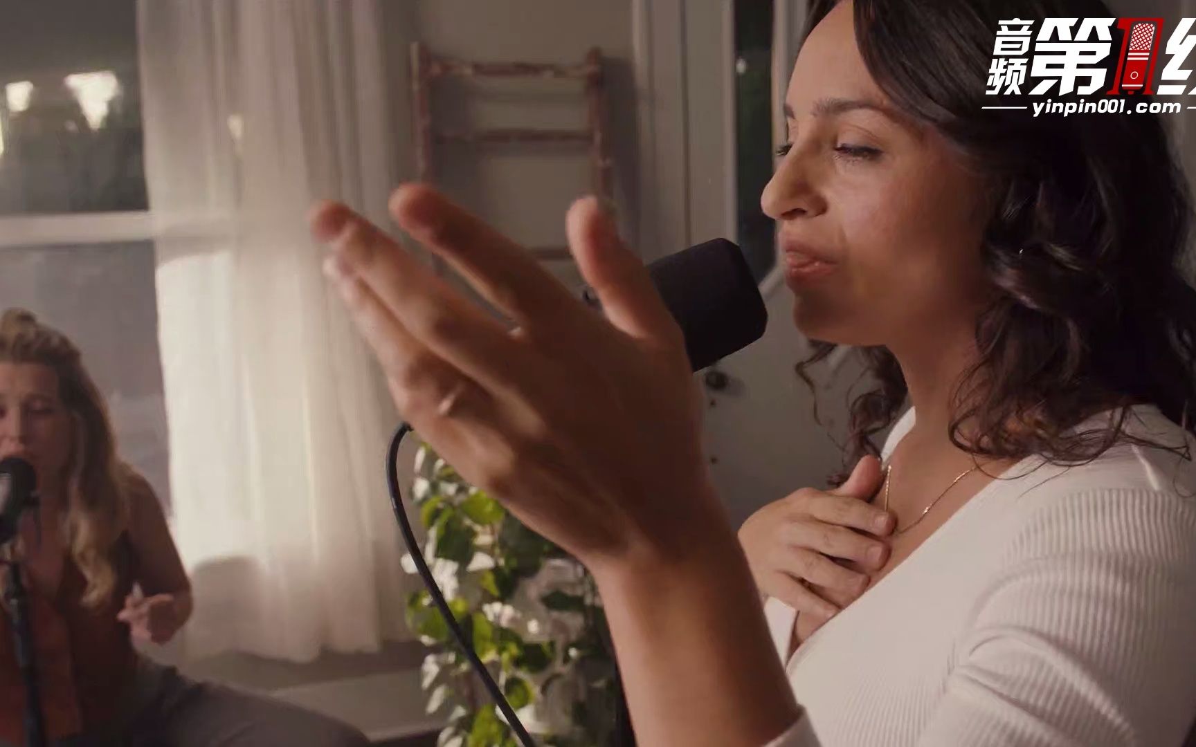 Shure/舒尔 MV7X 动圈话筒/麦克风在不完美的房间录音