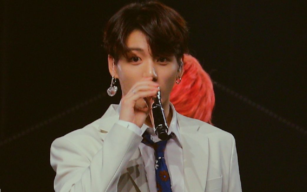 【bts - boy with luv】舞台版 (现场直拍 田柾国 jungkook) 高清1080