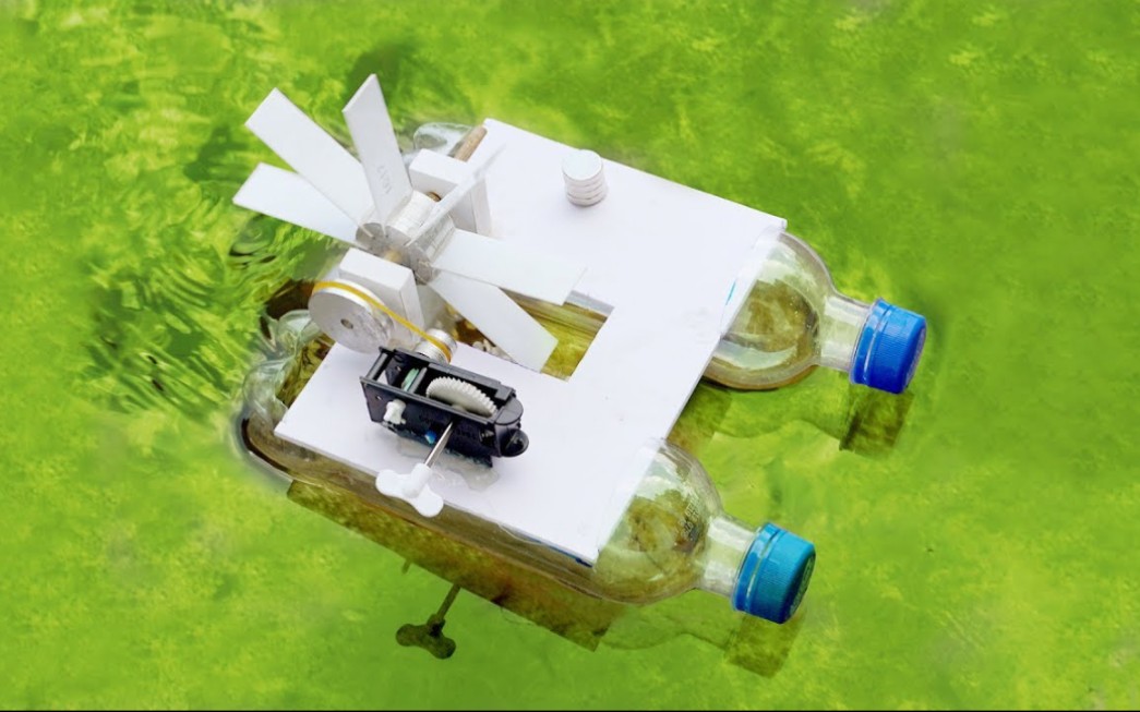 如何用塑料瓶自制简易小轮船