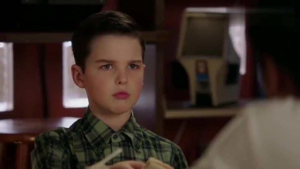 少年谢尔顿小谢尔顿自以为很聪明其实还是被博士利用了