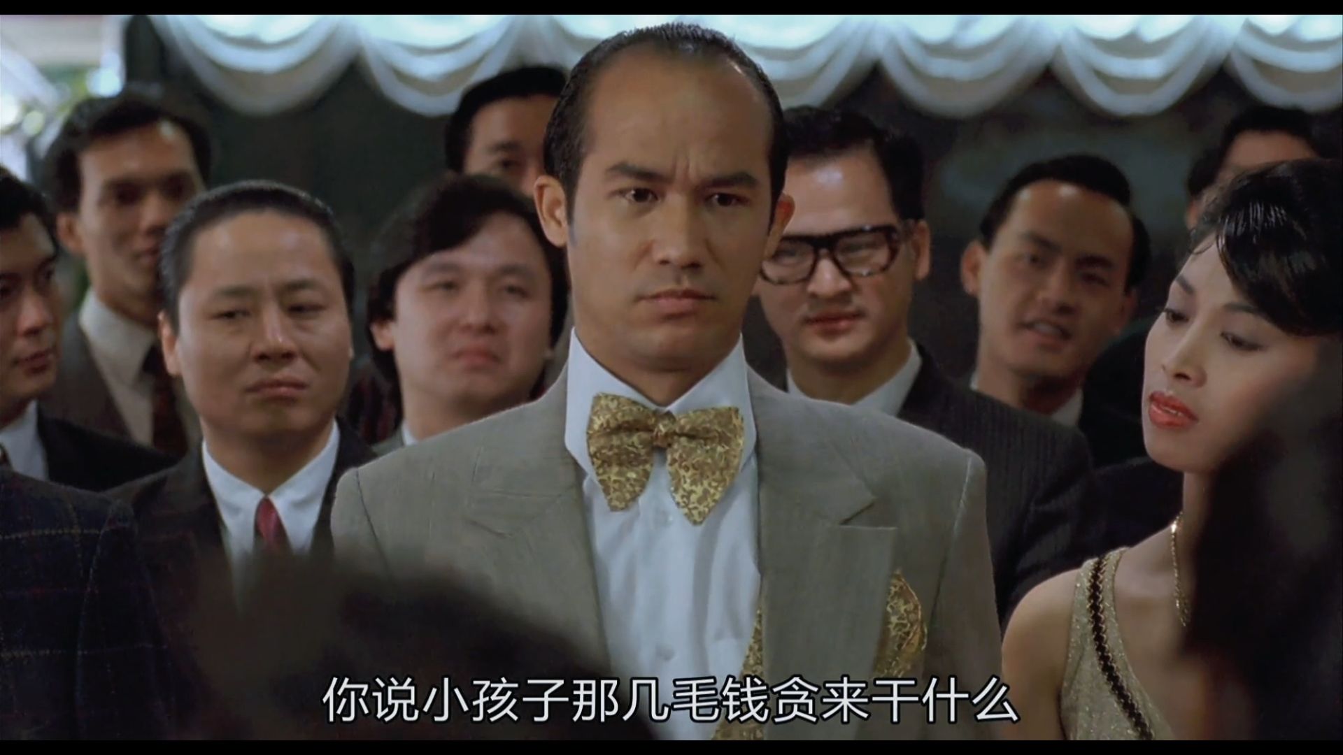 香港最大的黑社会龙头,雷洛跛豪都是小弟,连税务局也照样不给面子