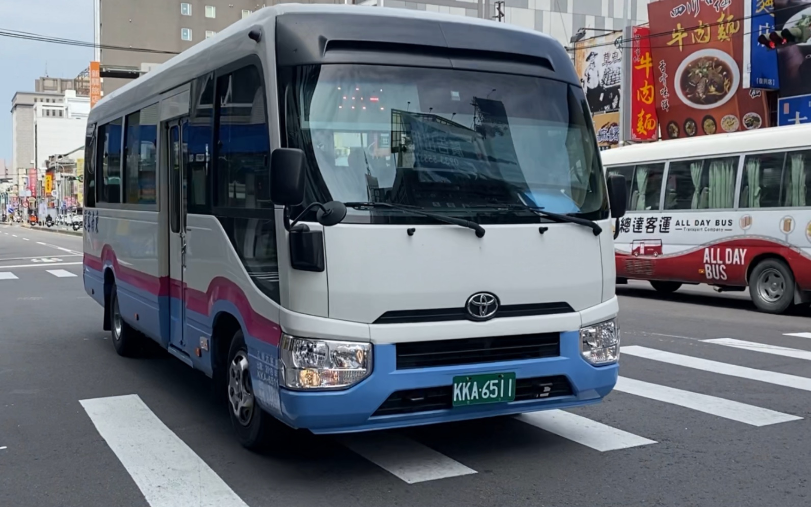 東南客運 toyota coaster 285路 kka-6511
