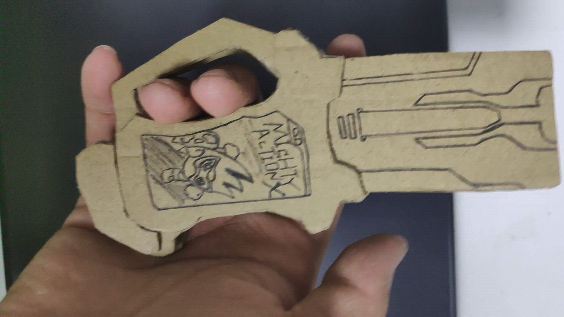 用送快递的箱子做出假面骑士ex aid的卡带_哔哩哔哩_bilibili