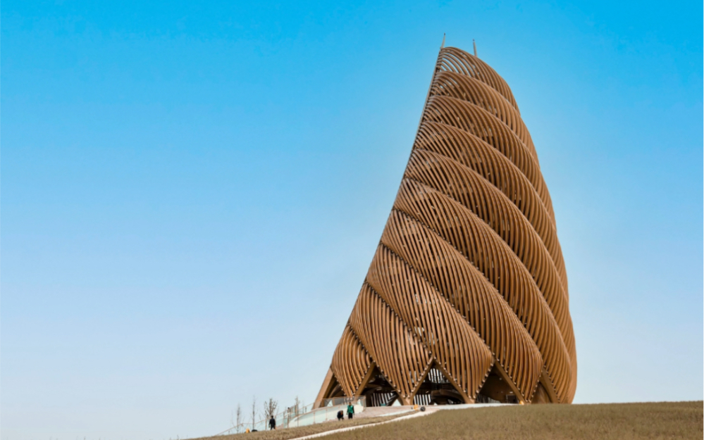 发现成都有一颗大金竹笋内部空间真的超魔幻