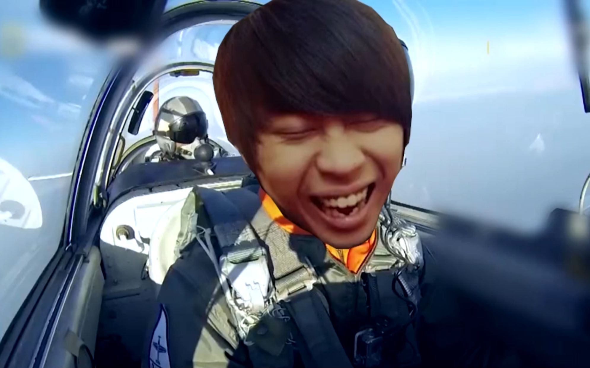 伞兵一号卢本伟万米高空赌气折磨教官