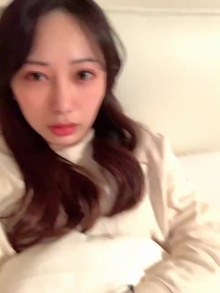 弥生美月(弥生みづき)小姐姐是遇到什么不开心的事了吗