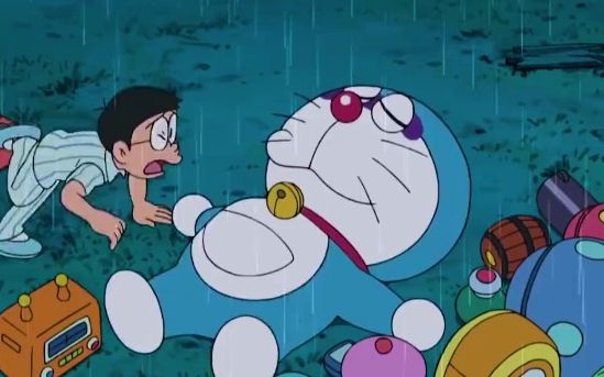 哆啦a梦变成暴躁大狸猫,哆啦美拽出超人将其制服.