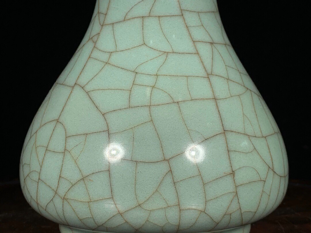 瓷器艺术欣赏 | 裂纹釉花瓶的独特魅力