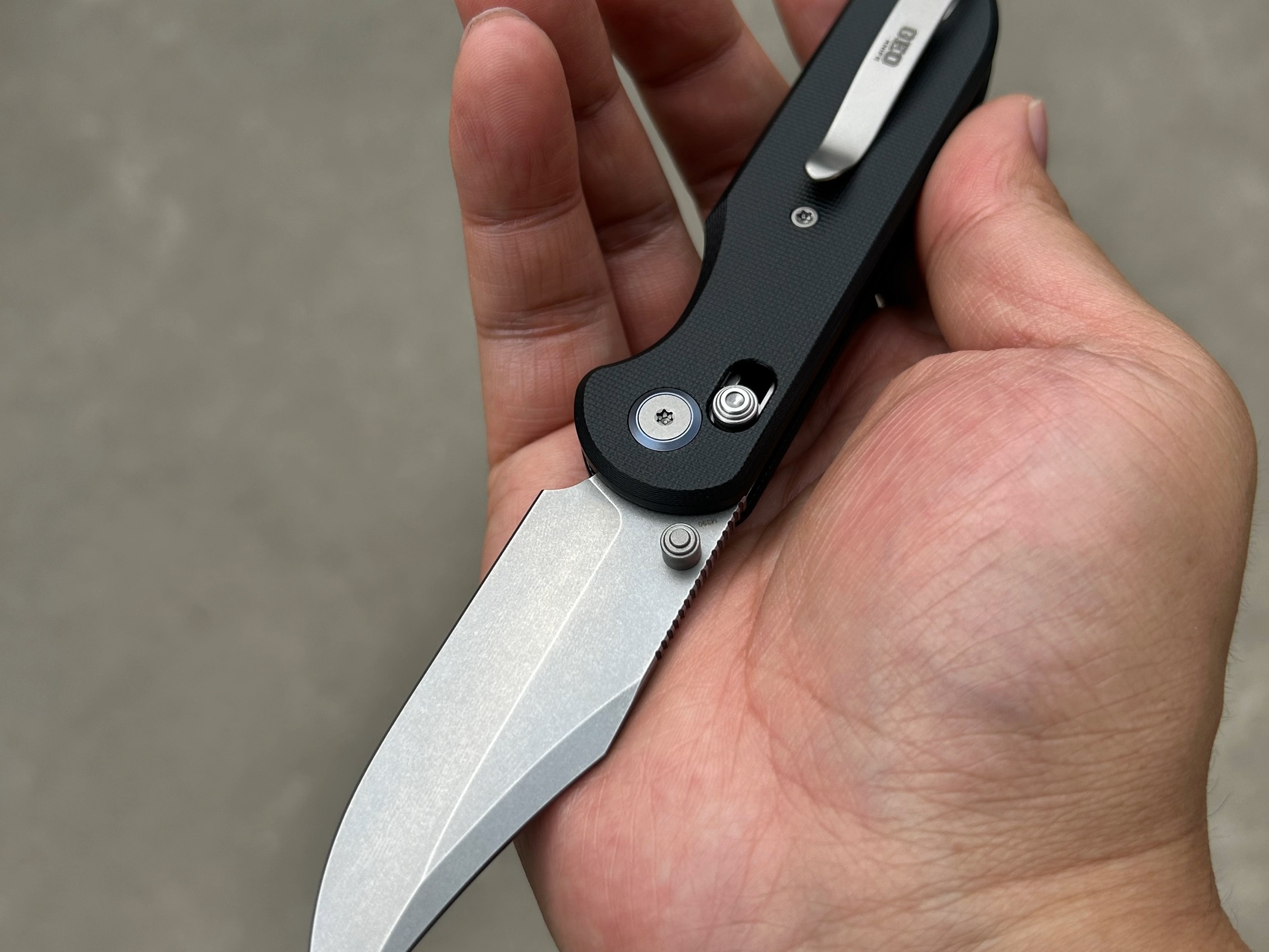 超级轻量EDC 总重79克 黑色G10柄,超级性价比geo knife GEO2401F 博弈头 M390钢G10柄铜垫片轴锁折刀