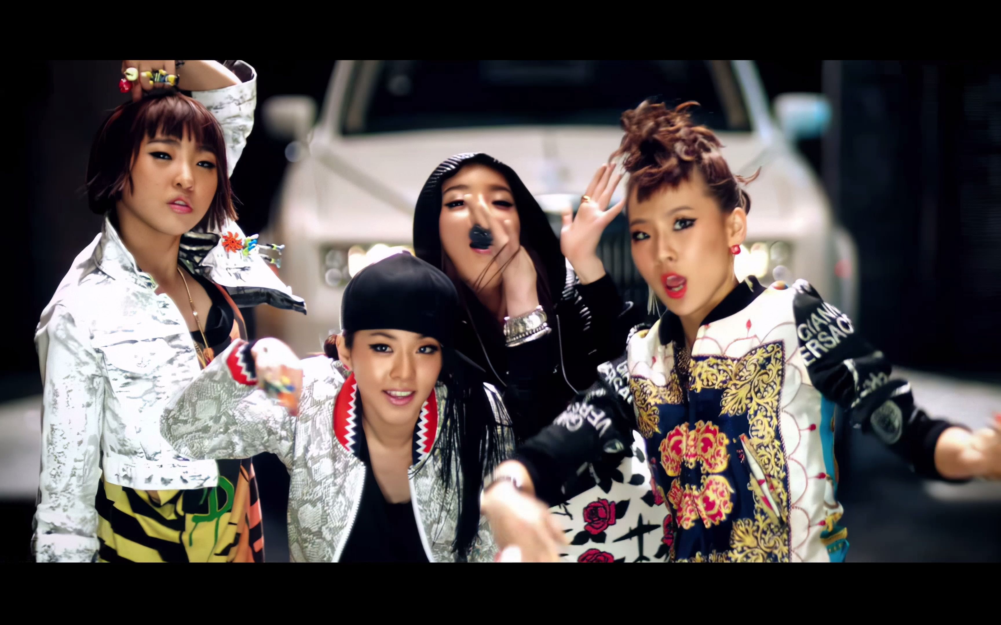 【4k mv】2ne1 - fire(street ver.