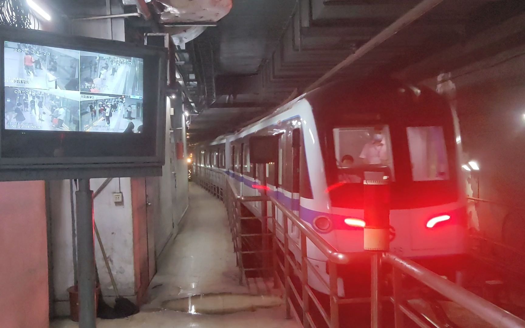 210823日08036延吉中路出站折返