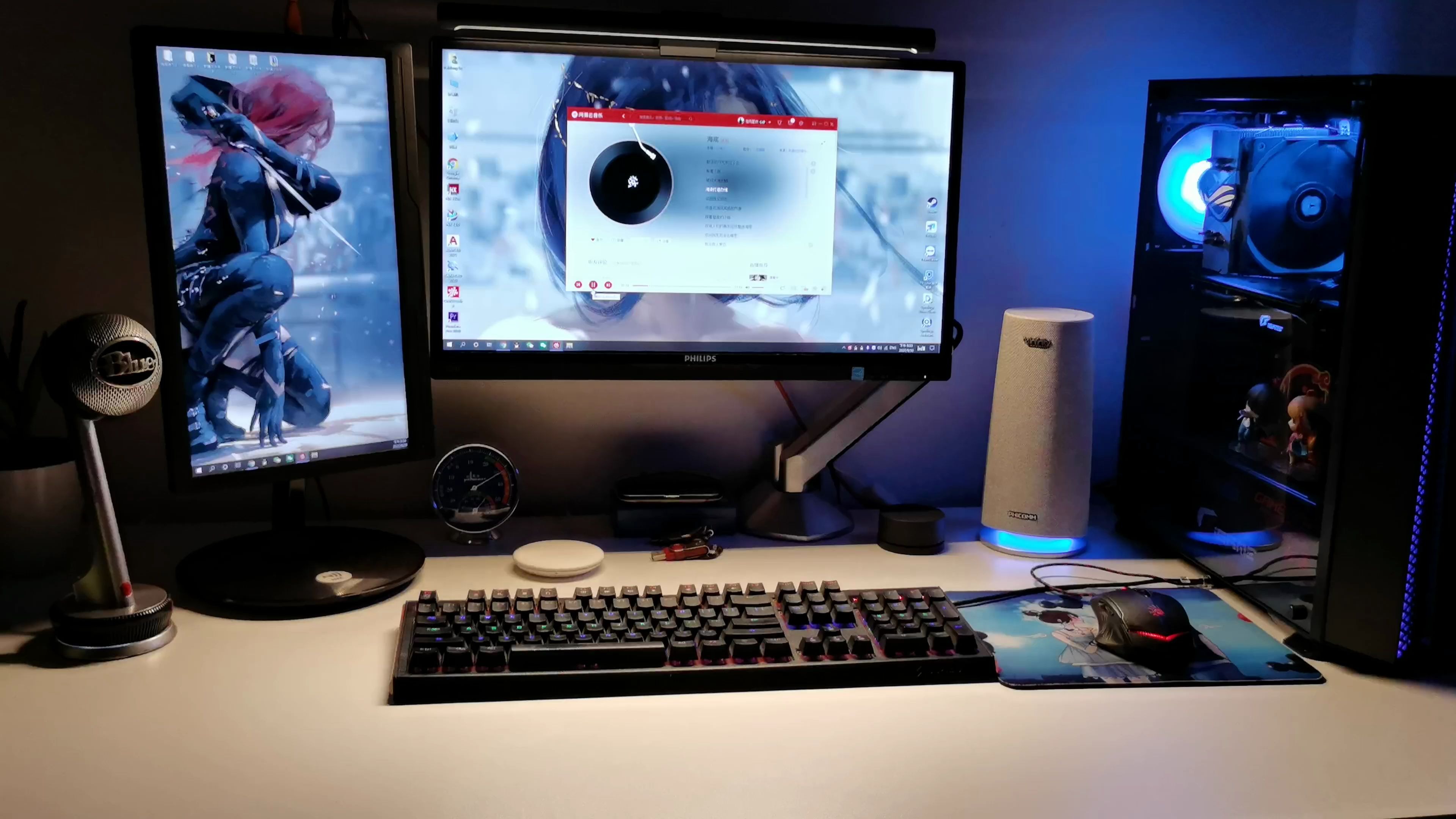 【桌面分享】一张桌子,一台电脑,一首音乐,一个人的孤独!