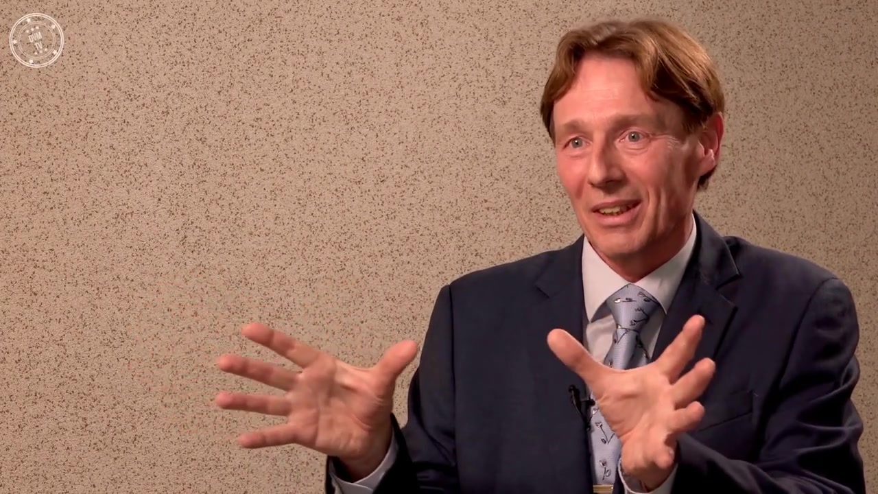 罗纳德·伯纳德-更深入地了解我的过去 访谈第四部分