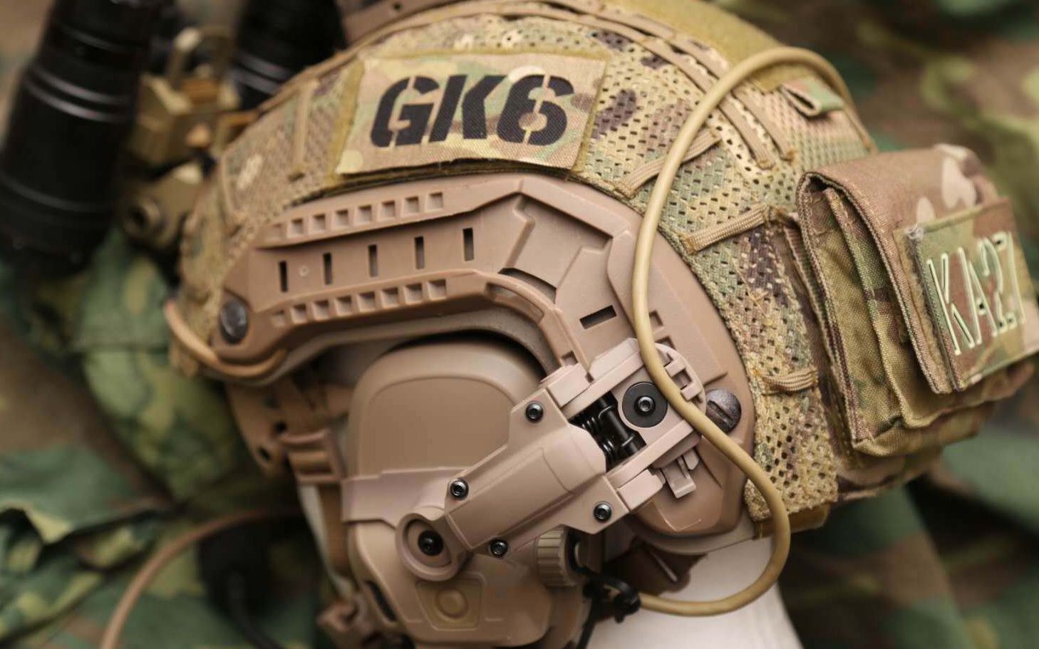 泰国爱好者fcs amp战术通信拾音降噪耳机测评