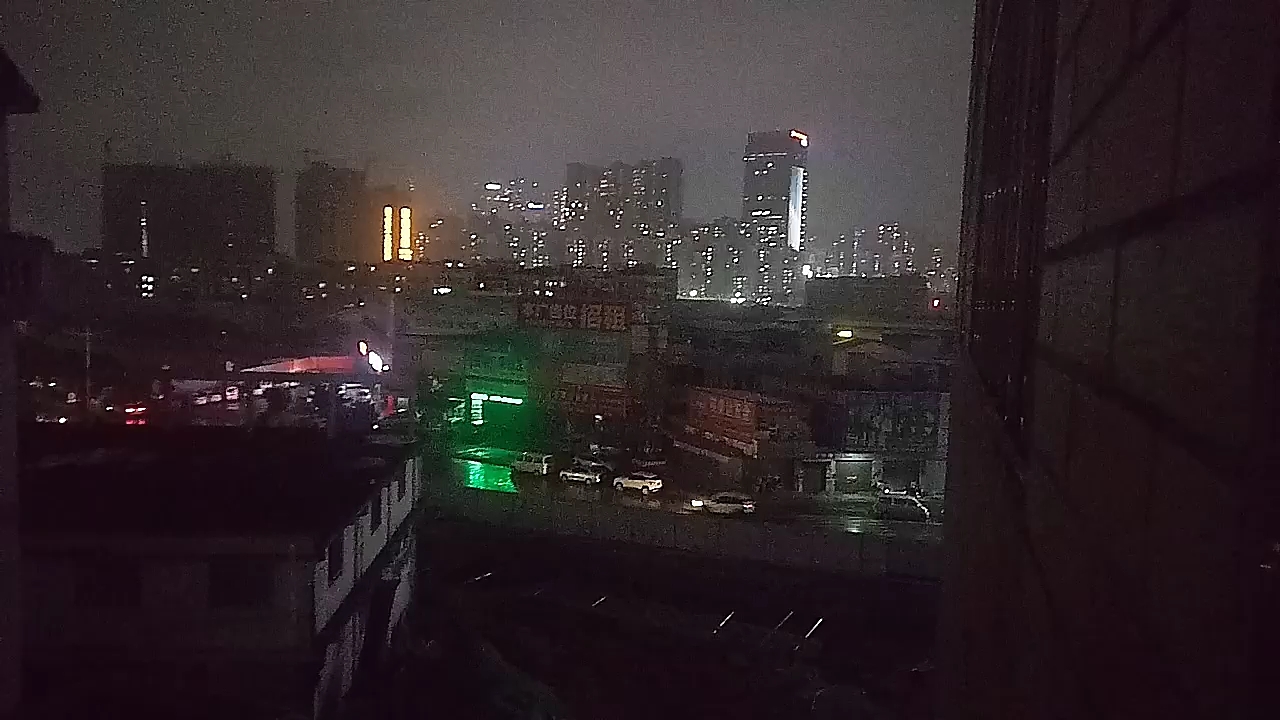 [图]夜雨蒙蒙