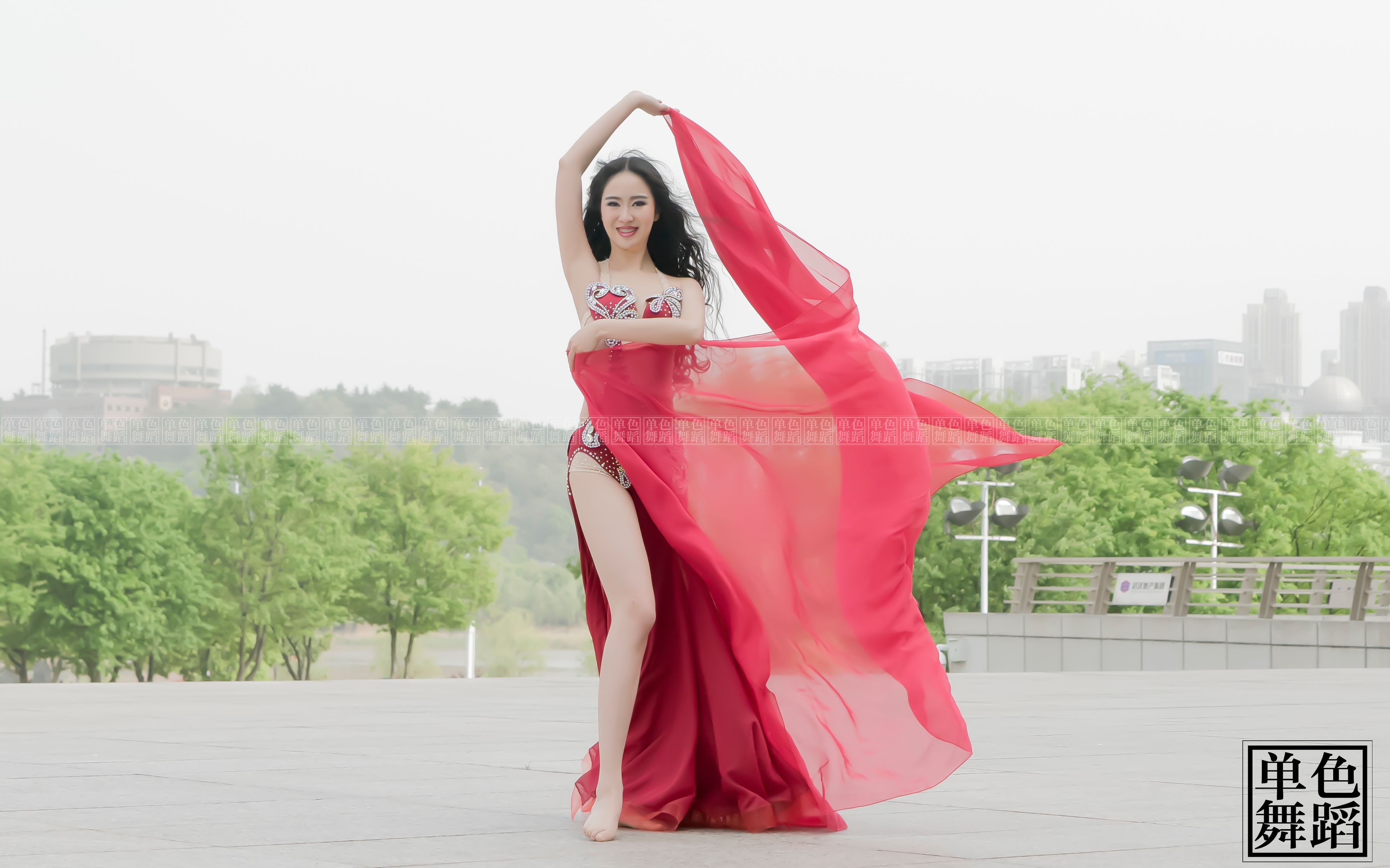 中国美女肚皮舞成品舞图片