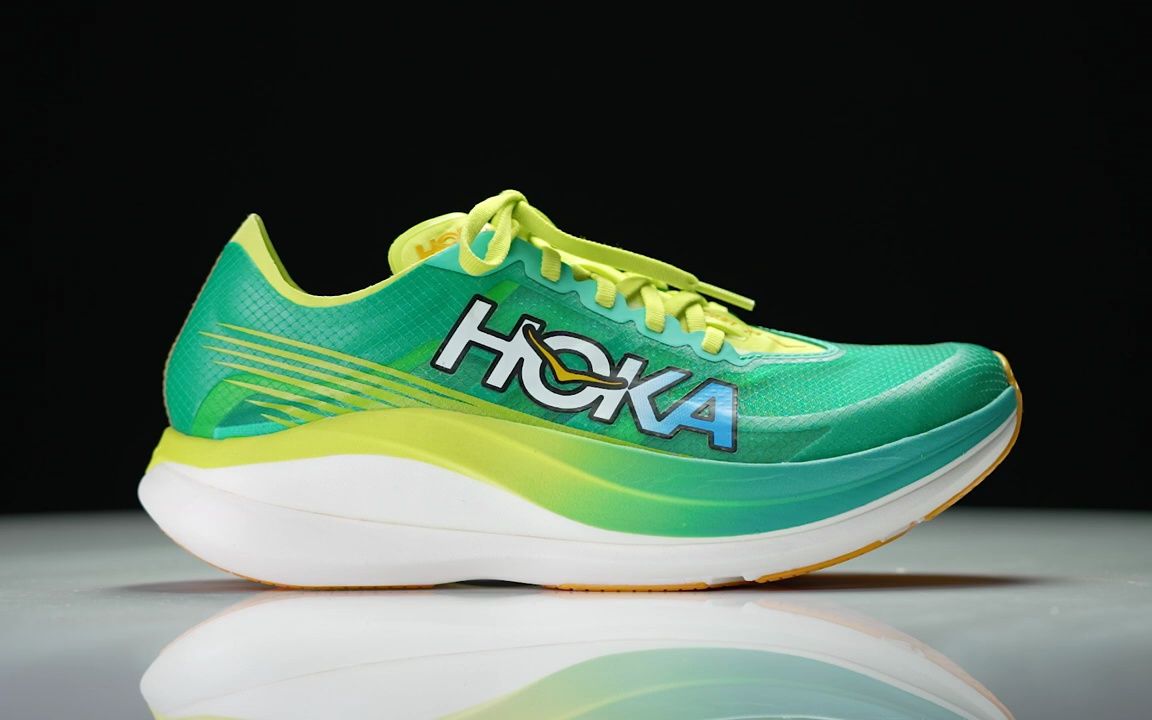 「霍伽」hoka rocket x 2碳板跑鞋第一眼