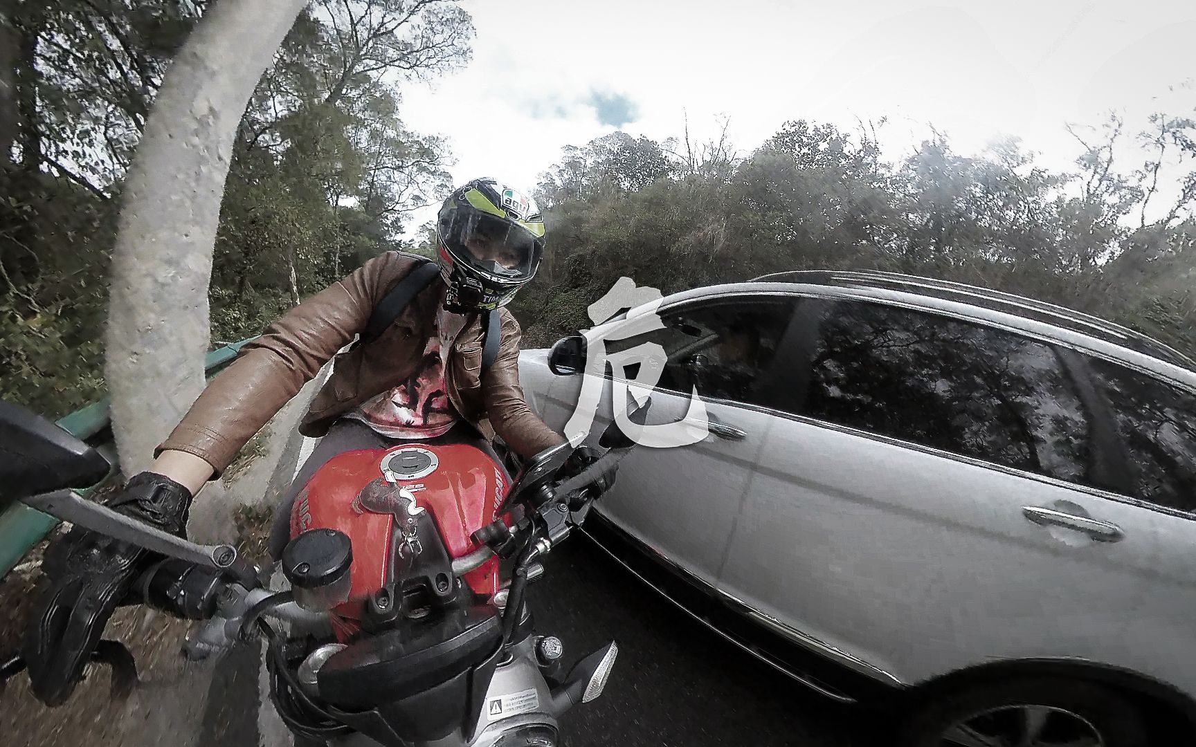 大早上的无良司机差点把我送走