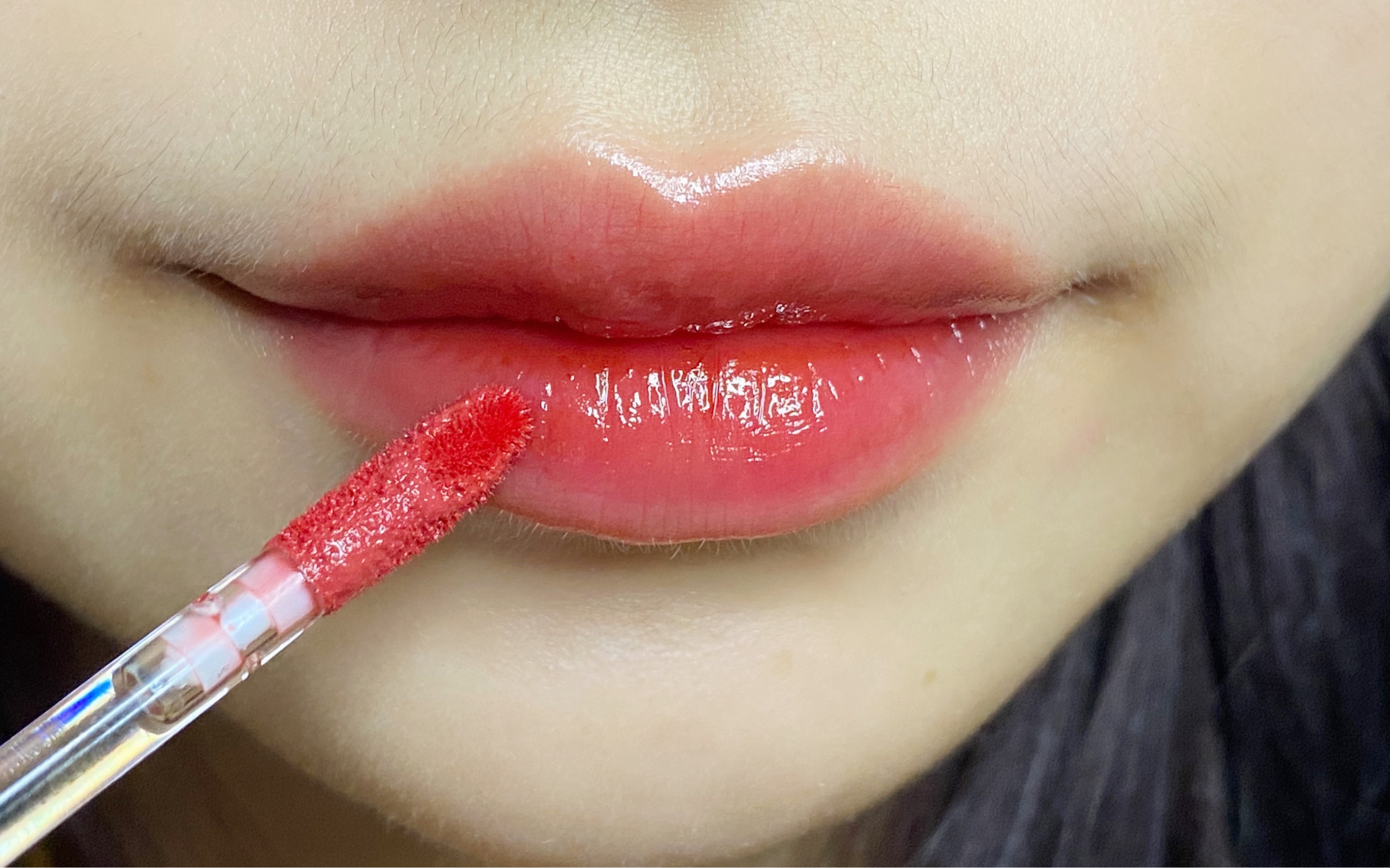 真的有不染唇还成膜的镜面唇釉?对不起 我来晚了_哔哩哔哩_bilibili