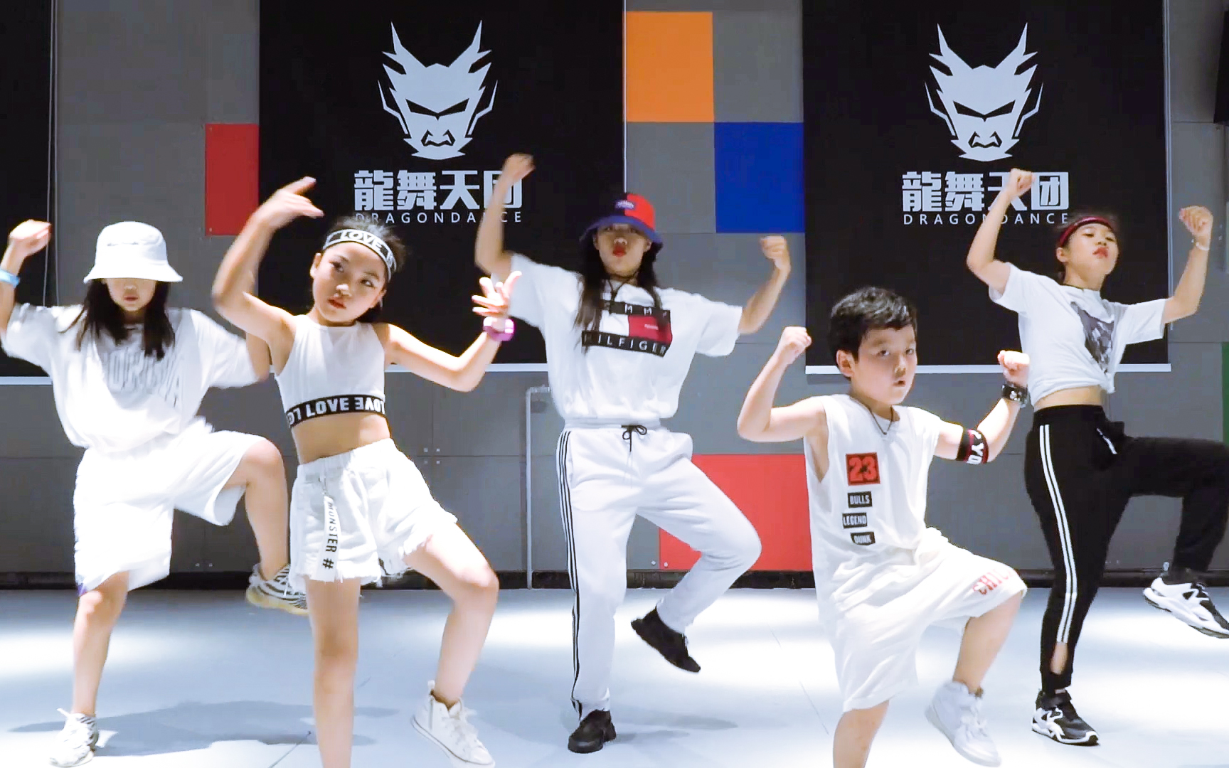 【龙舞天团】gai 苦行僧 我要从白走到黑 幼幼编舞