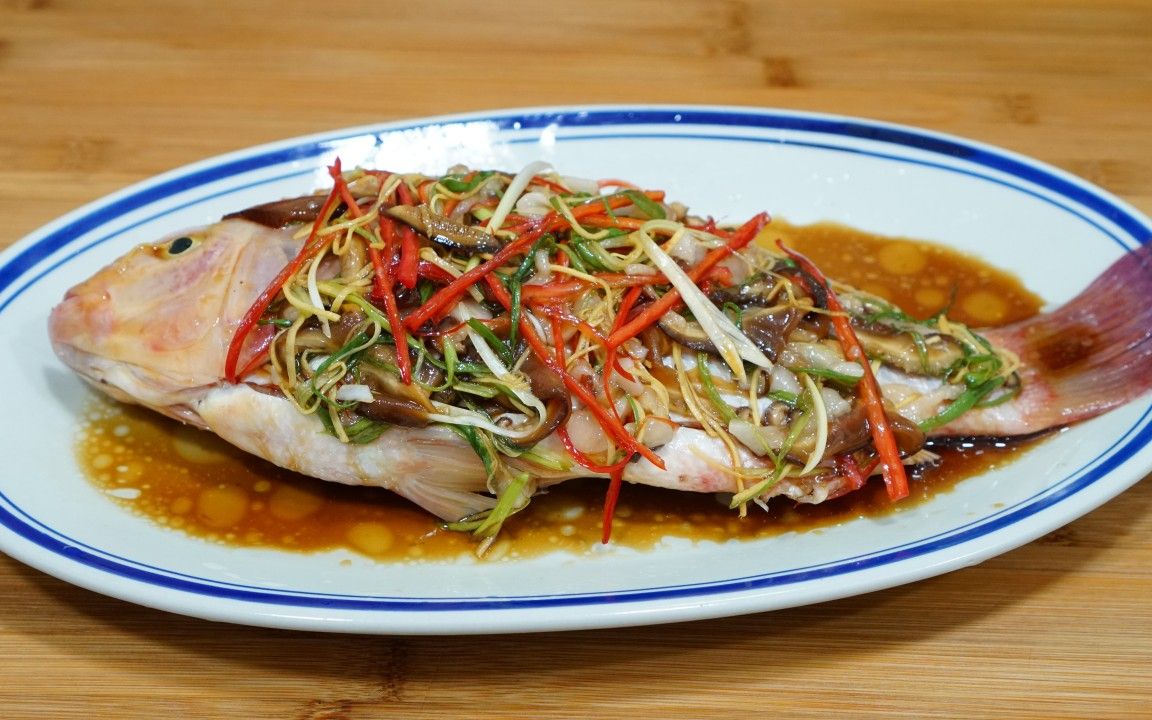 清蒸罗非鱼,潮州老式蒸鱼做法,鱼鲜肉嫩,入味