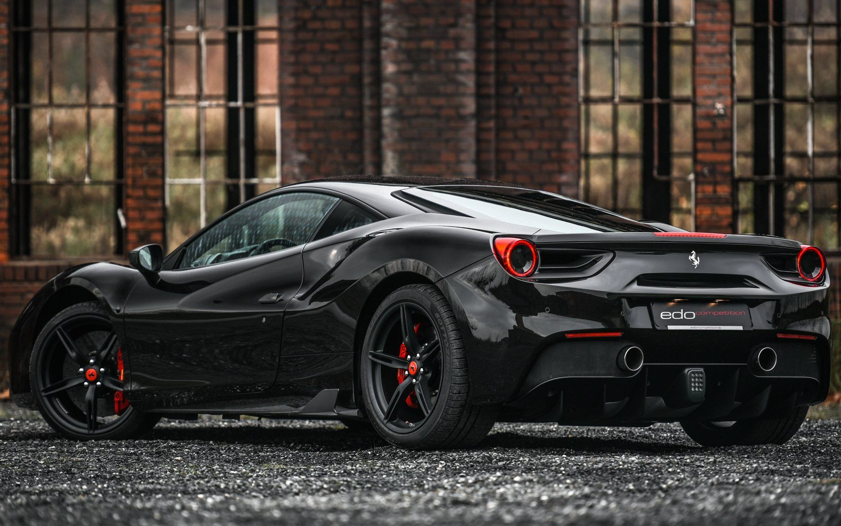 既然选择了开始就无怨无悔-法拉利812