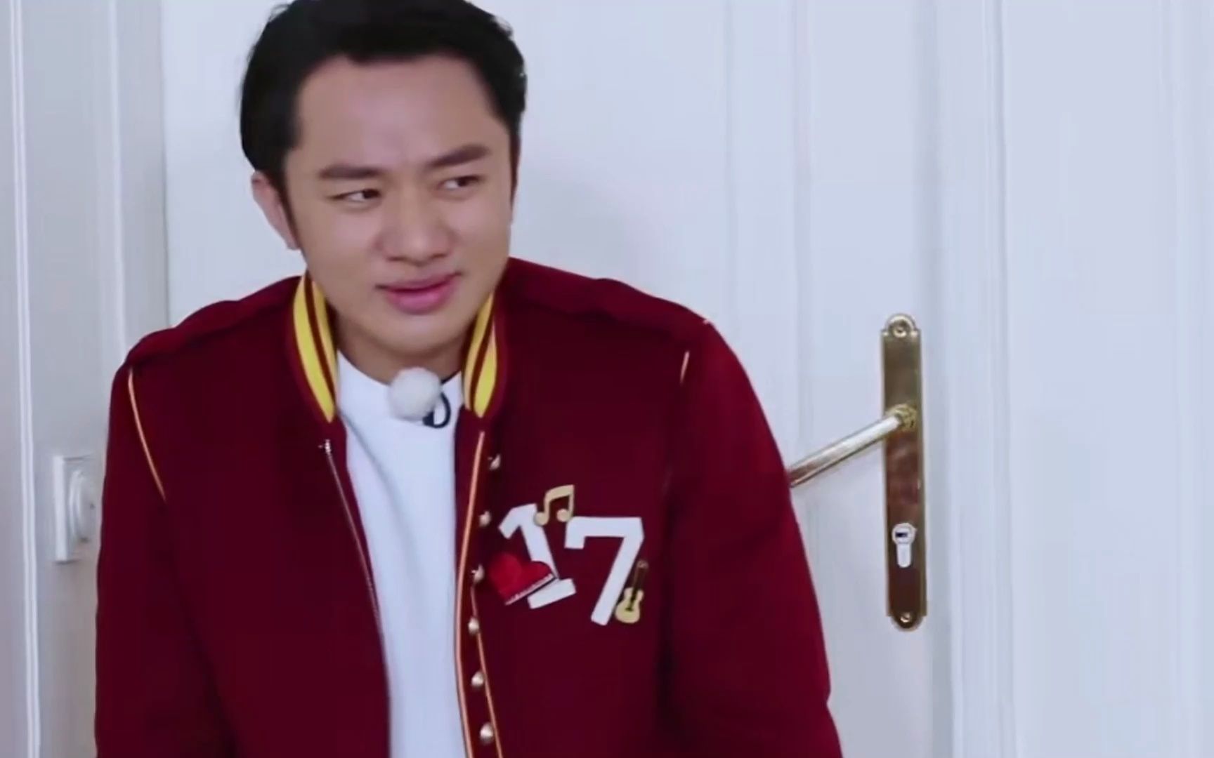 【奔跑吧】王祖蓝面对英语面试对答如流,面试官流利的粤语惊呆了