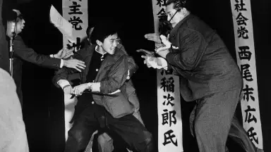 飾り皿　浅沼稲次郎　「解放」 浅沼稻次郎-哔哩哔哩_Bilibili