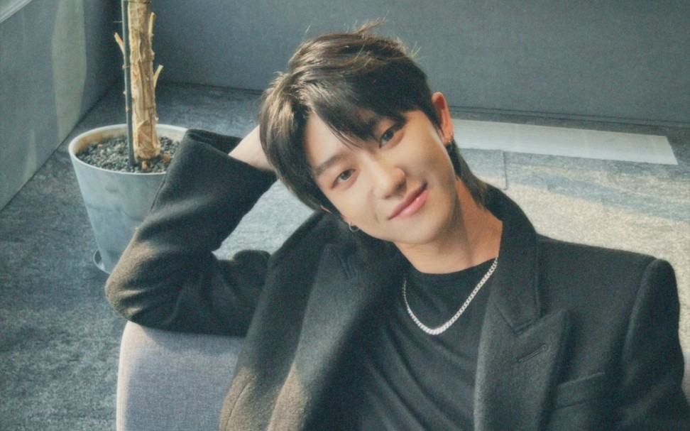 【徐明浩】同样的黑发,一个次魅一个次妹,太爱黑发顺毛了