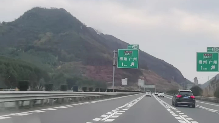 2024年春节梧州高速