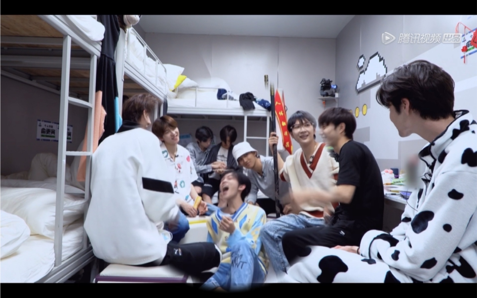 创造营2021张星特宿舍日记人类早期返祖现象张星特这有这么好笑吗