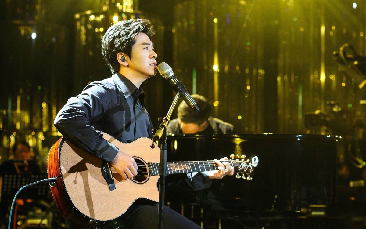 李健:《城市之光》