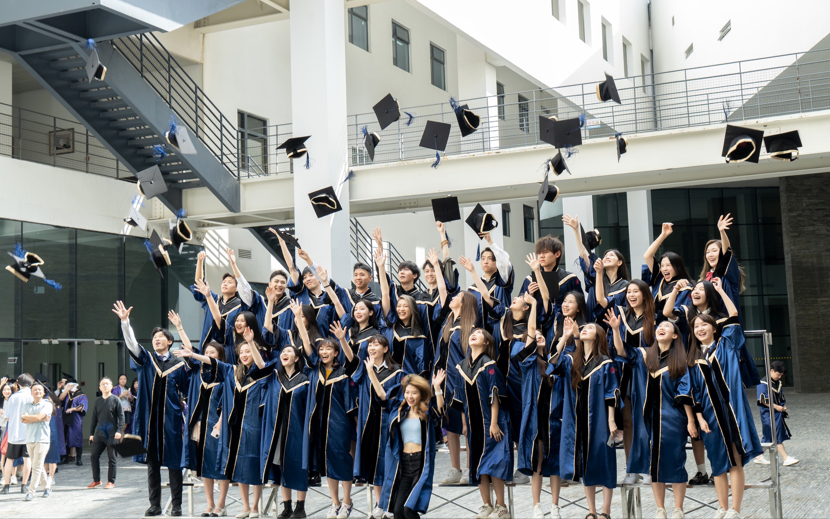 campus002:我班帅哥美女们的毕业照 打工日常