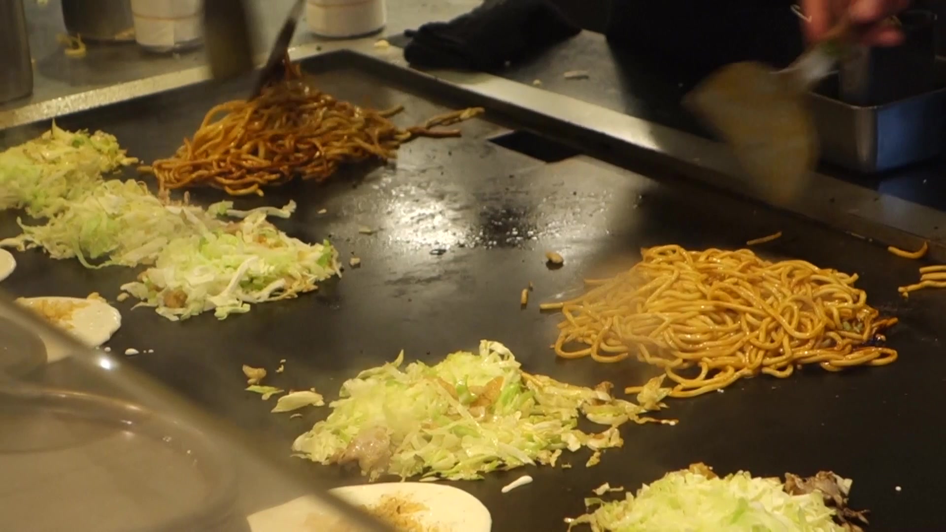 日本街边美食yakisoba铁板烧面