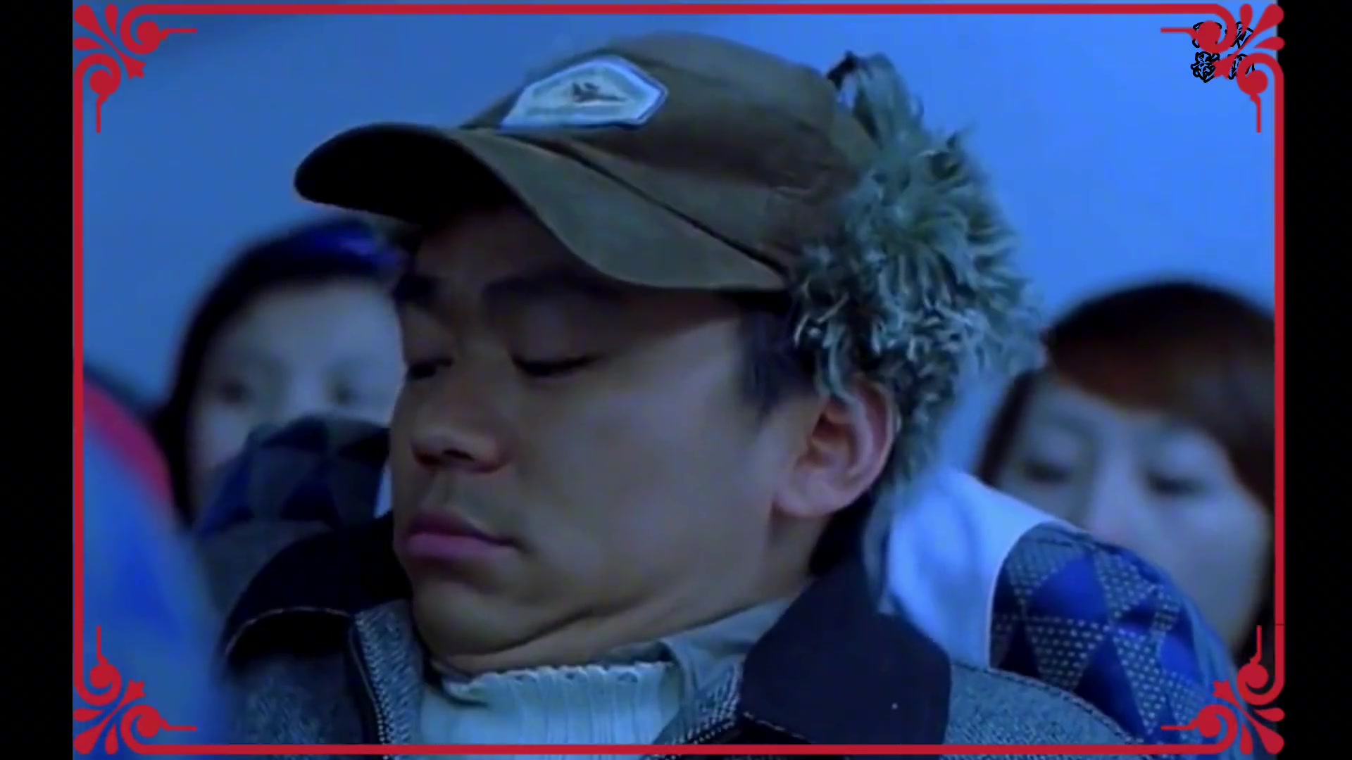 喜剧片王宝强坐飞机太搞笑了还想打开窗户看看外面的天空